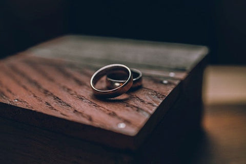 10 Exquisite and Unique Wedding Bands Materials