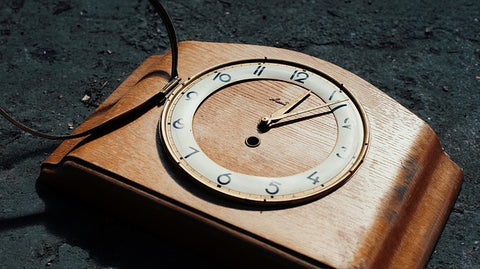 How to Make a Wooden Clock from Scratch