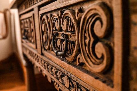 Integrating Wood Carvings Into Your Real Estate