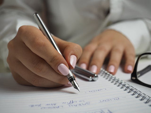 Top 7 Benefits of Using an Essay Editing Service for Academic Success